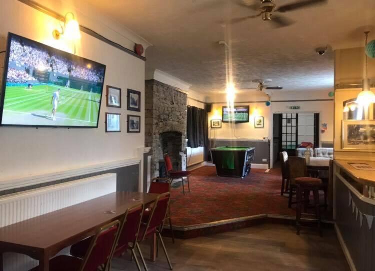 White Hart Inn Cinderford Exterior photo